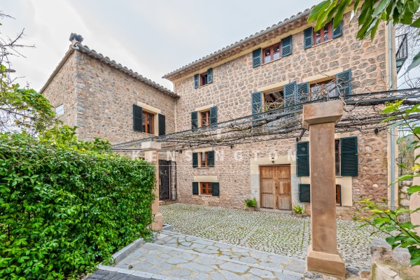 Haus in Soller, Mallorca- Auu00dfenfassade